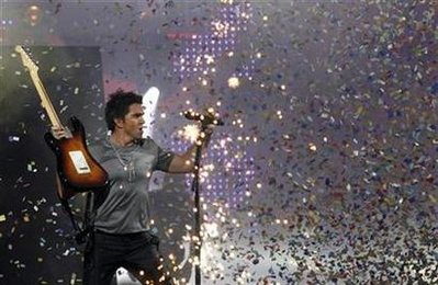 [juanes+internautas.jpg]