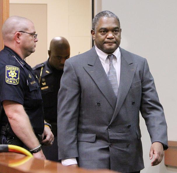 Behind The Blue Wall [GA] Deputy Yancey's wifemurder scheme stole two