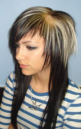 girls scene hairstyles picture 2011