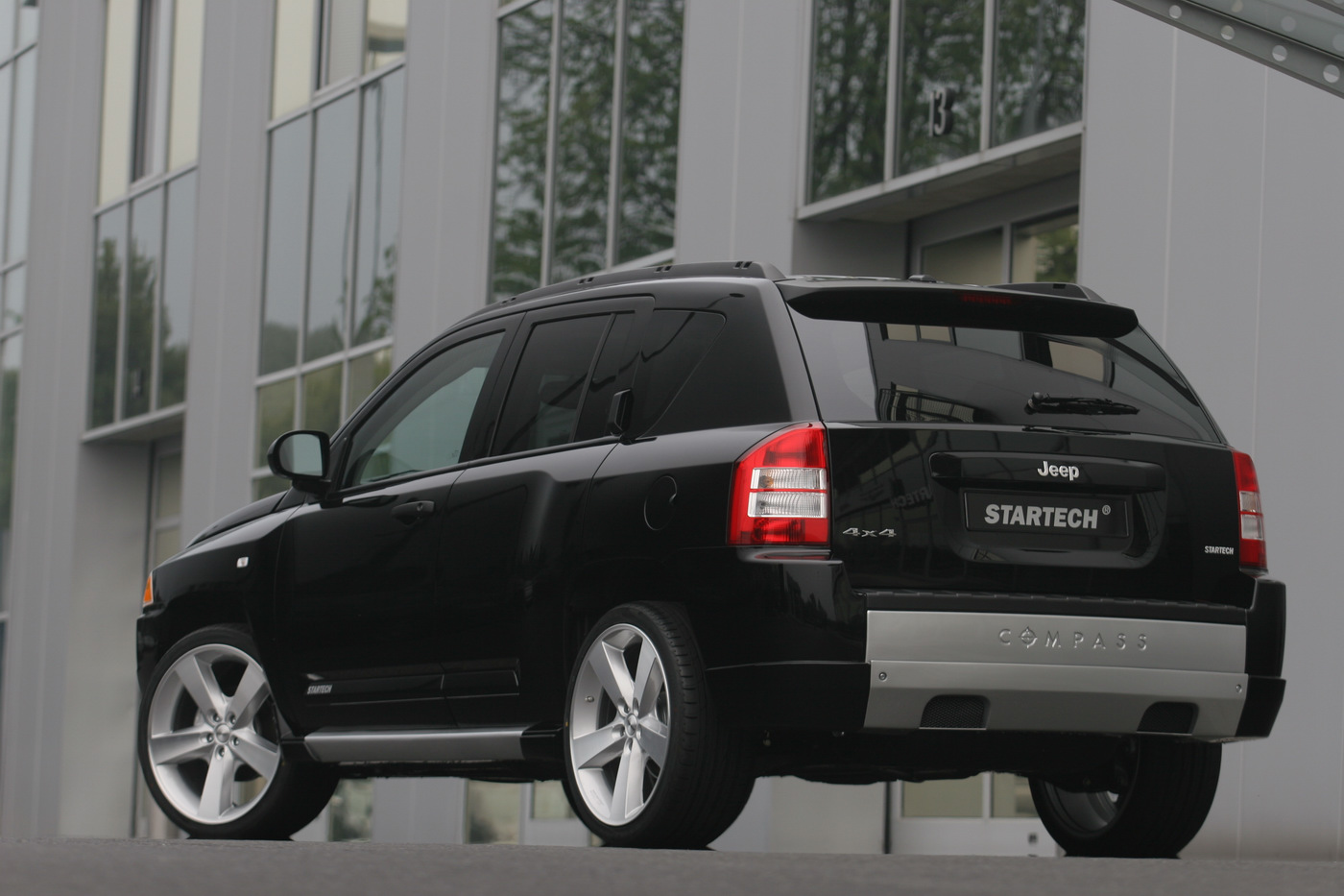 [rezza foournito_Compass_12.jpg]