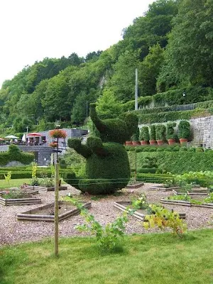 box tree sculpture of elephant in Parc des Topiaires in Durbuy