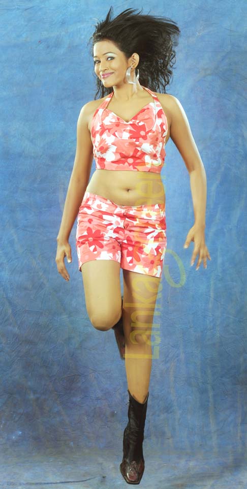 Shmila_Vijini_LScr8.jpg