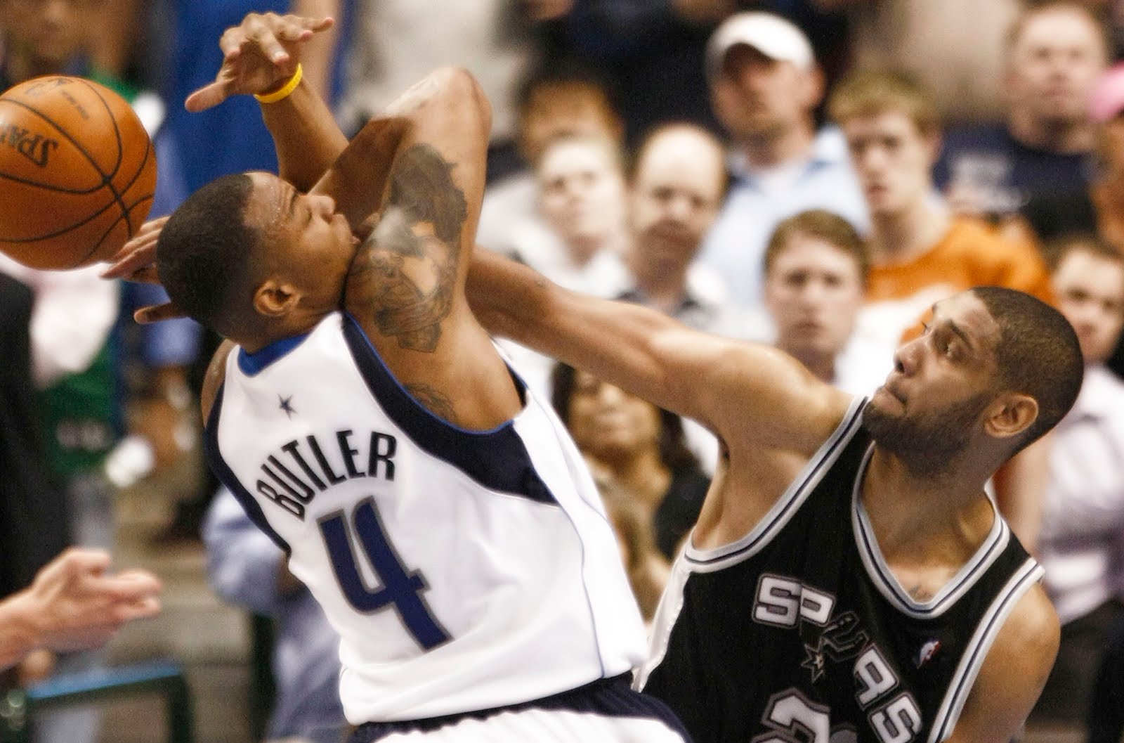Mama don't take my Kodachrome: the spurs take game 2 from mavs