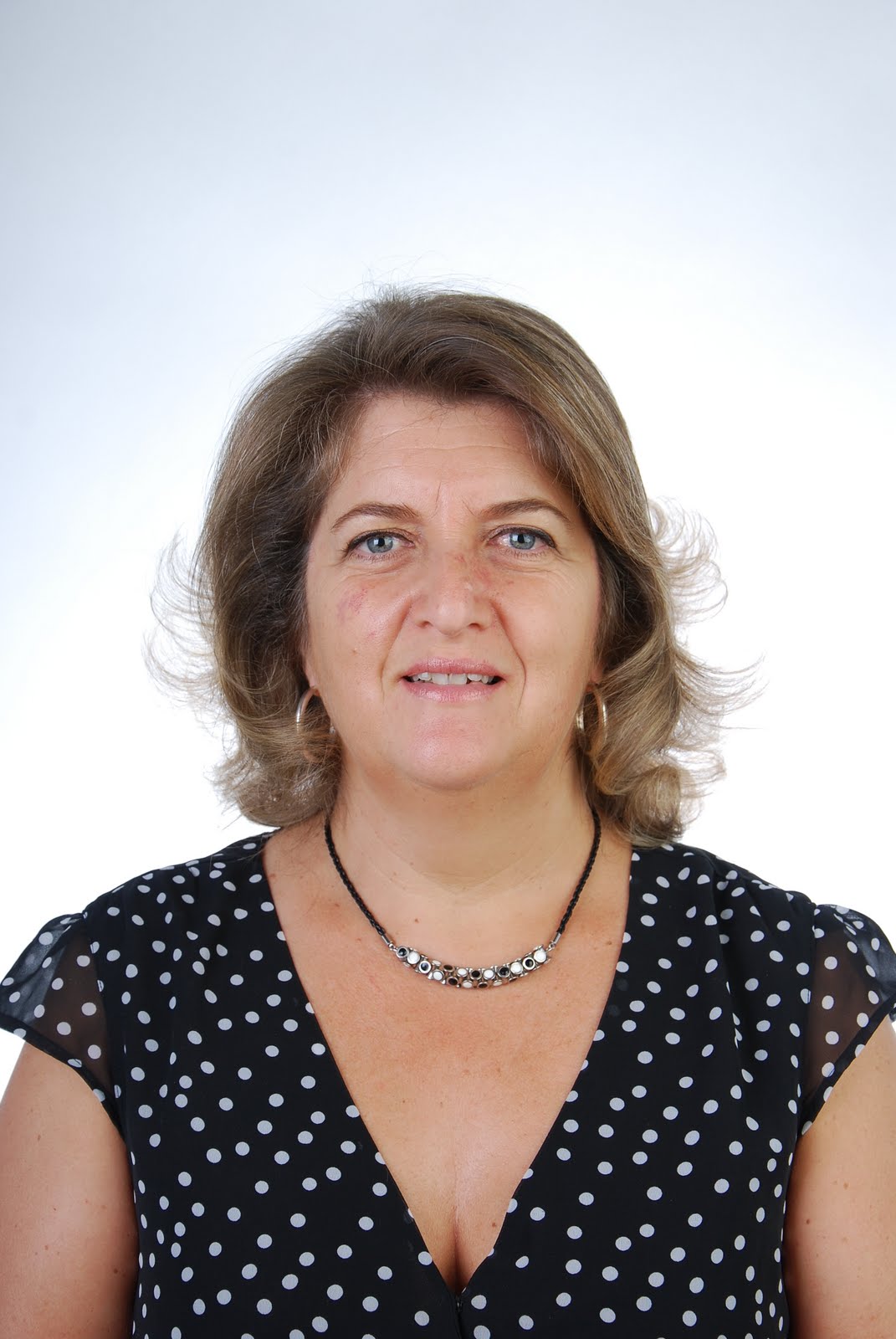 [foto+isabel+granada.JPG]