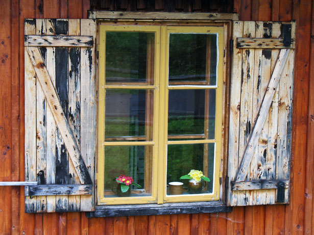 [window+log+cabin.jpg]