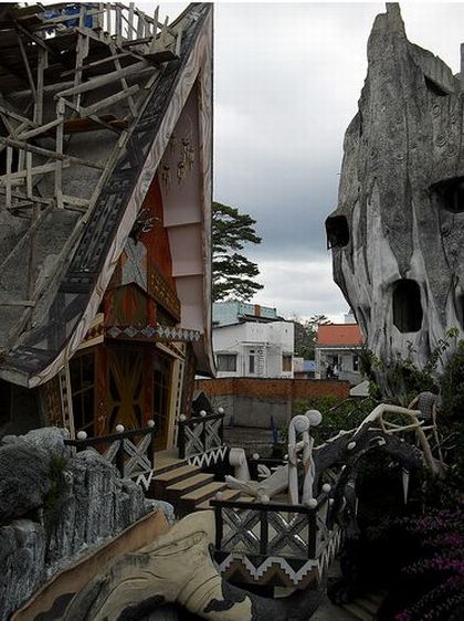 [hang_nga_crazy_house_42.jpg]