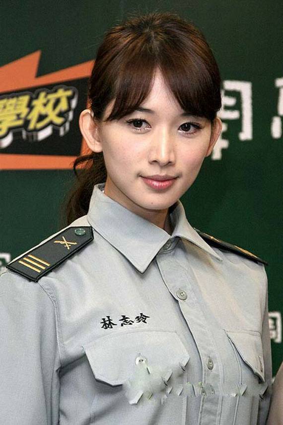 [Military_Women_43.jpg]