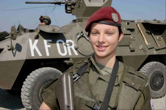[Military_Women_03.jpg]
