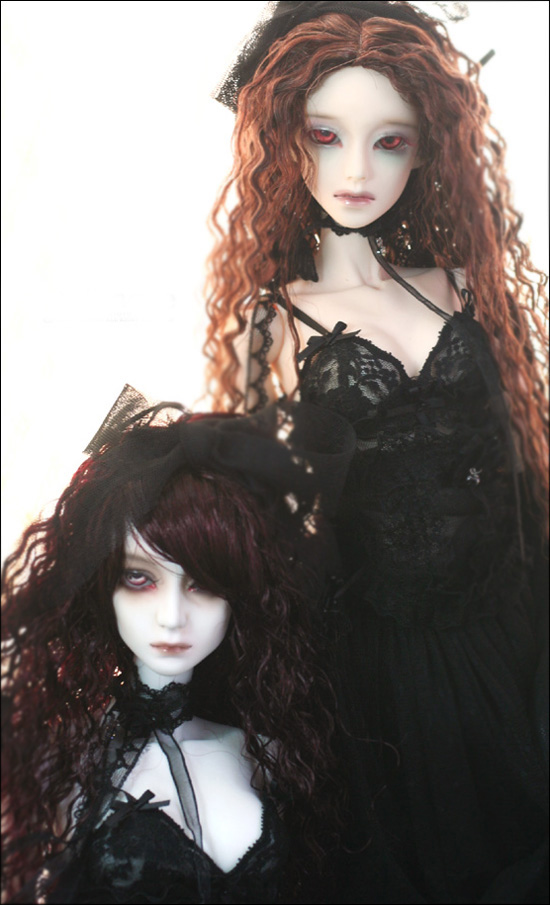 [Gothic_Dolls_23.jpg]