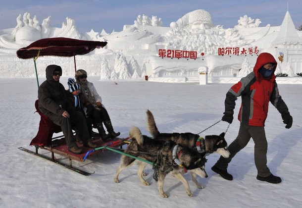 [Harbin-Ice-Snow-Festival-11.jpg]