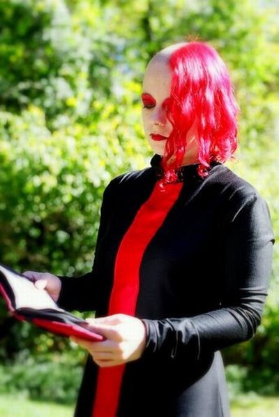 [Gothic-Weddings-02.jpg]