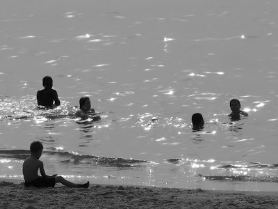 дети купаются, Uma Barzy