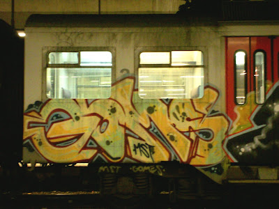 Gomez graffiti