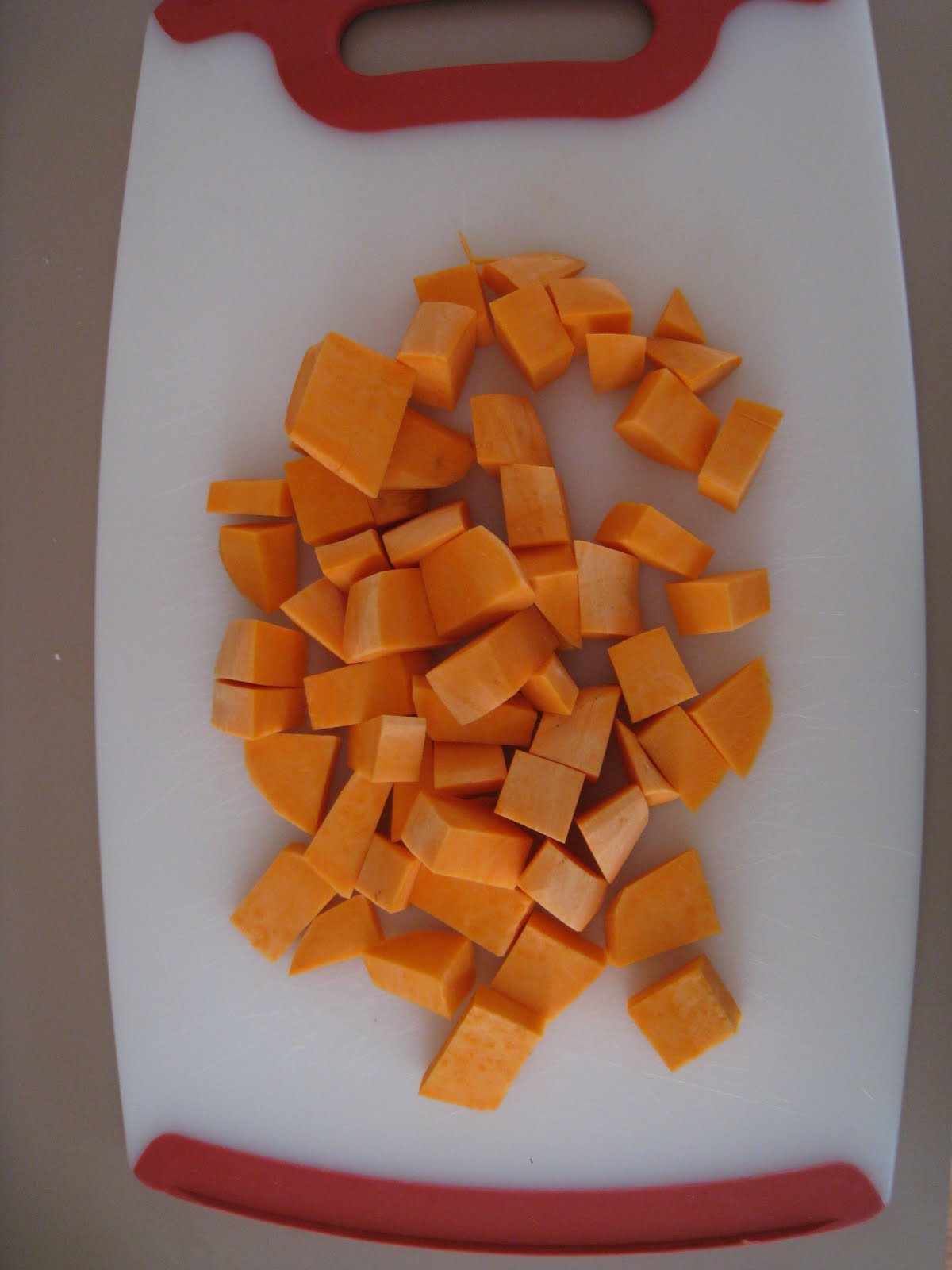 Elle's World: Cooking with the Beaba Babycook