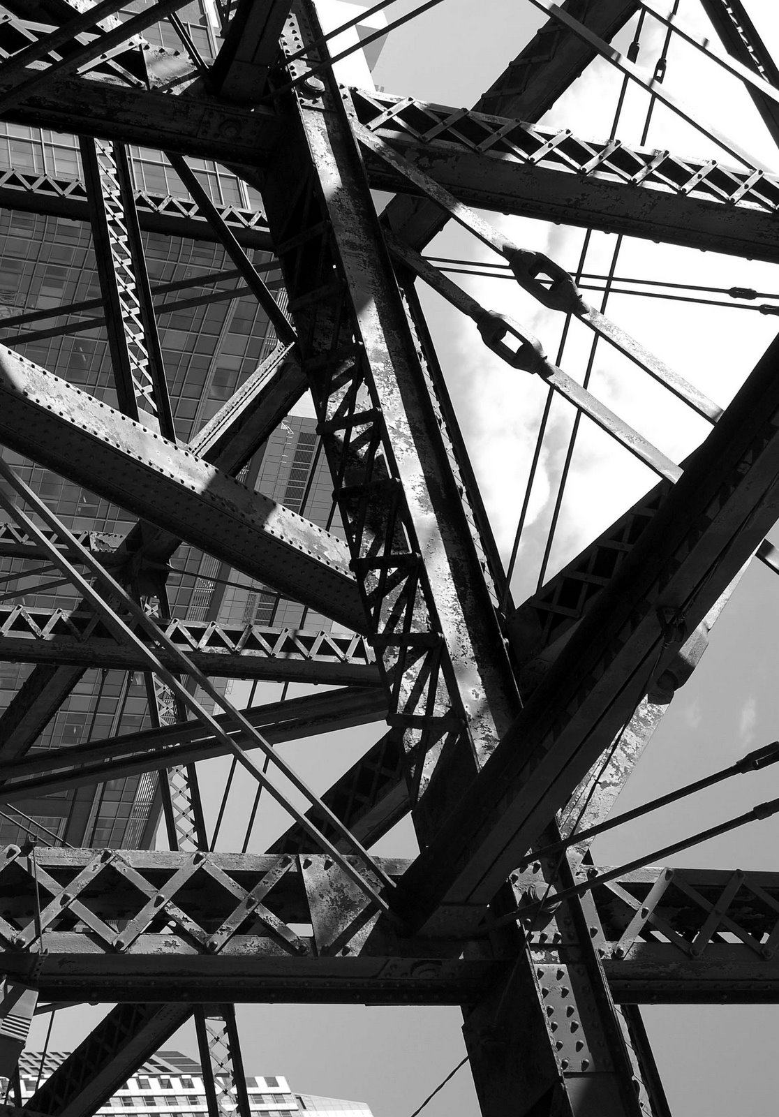 [bridge1.jpg]