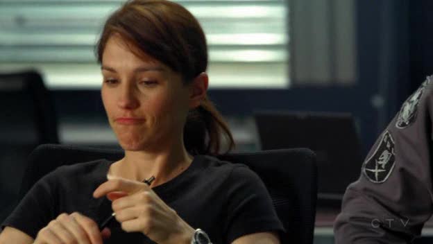 [Amy+Jo+Johnson+Flashpoint+2.jpg]