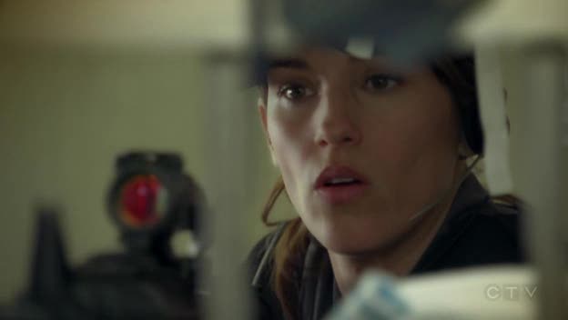 [Amy+Jo+Johnson+Flashpoint+28.jpg]