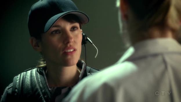 [Amy+Jo+Johnson+Flashpoint+24.jpg]