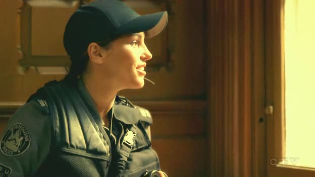 [Jules_Flashpoint+1x8+-+6.jpg]