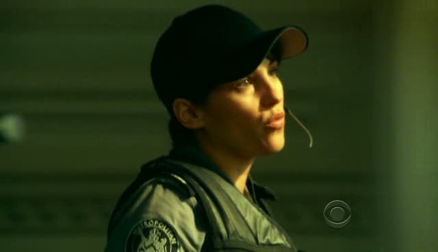 [Jules_Flashpoint+1x8+-+9.jpg]