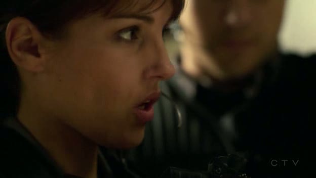 [Jules_Flashpoint+1x9+-+17.jpg]