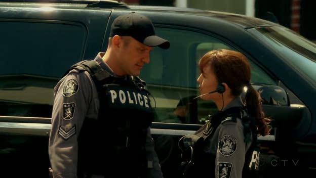 [Jules_Flashpoint+1x9+-+43.jpg]