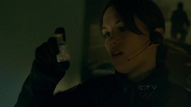 [Jules_Flashpoint+2x12+-+13.jpg]