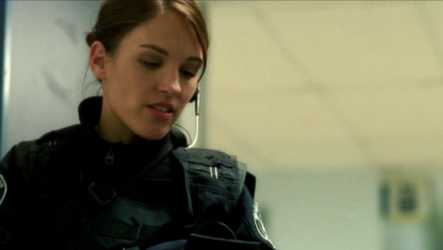 [Jules_Flashpoint+2x13+-+20.jpg]