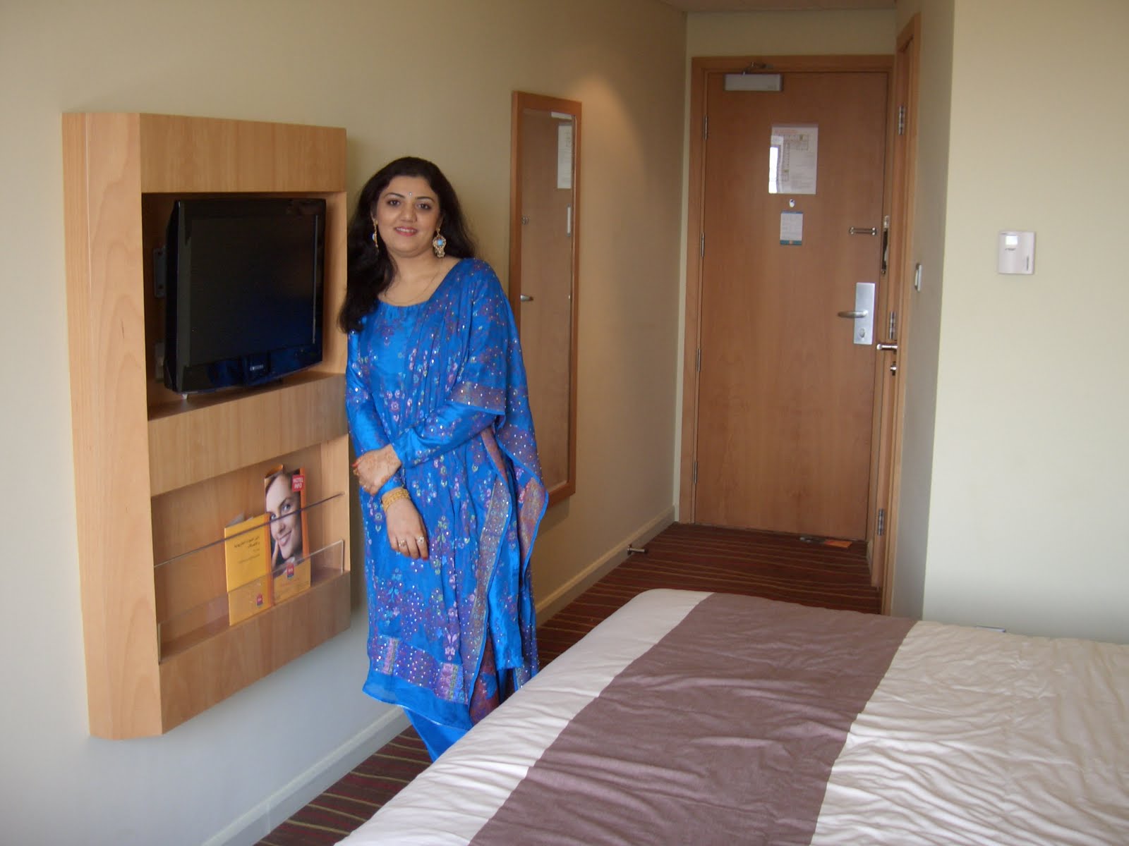 hotel in room girl Indian