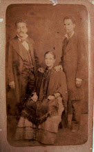 Família Anônima - Século XIX