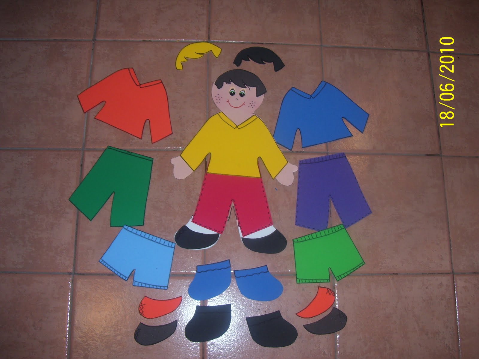 MONYS MONADAS: Niños con su ropita