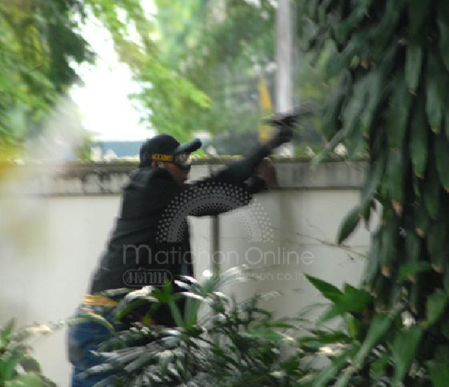 [9boT8O714365-02.jpg]