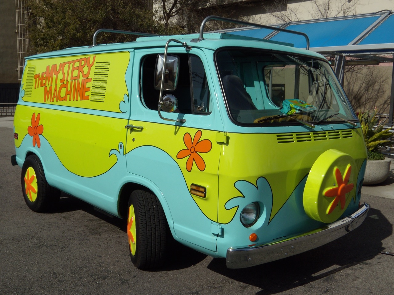 [scooby+doo+the+mystery+machine.jpg]