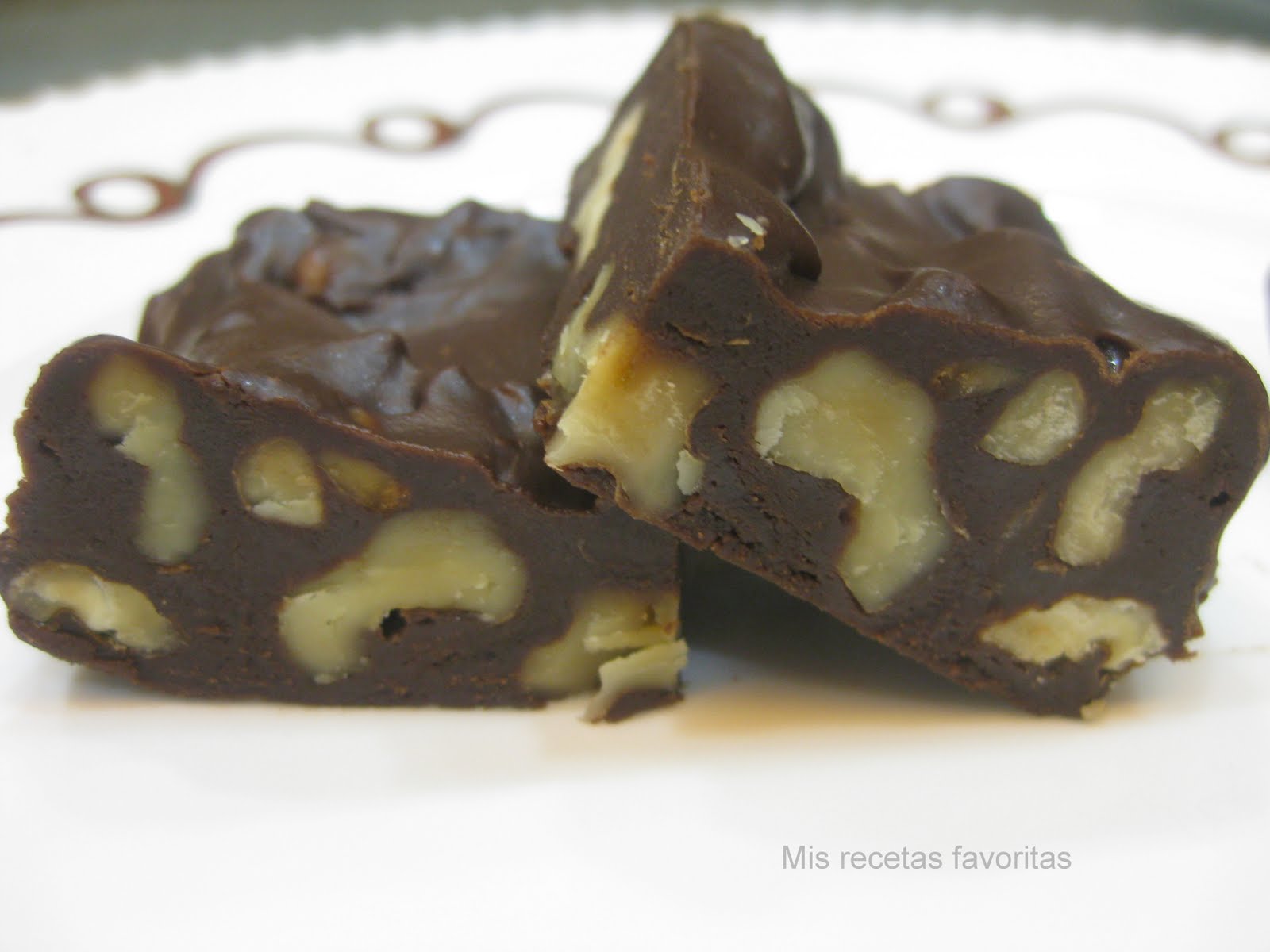 Cuadritos de fudge de chocolate y nueces - Mis recetas favoritas by Hilmar