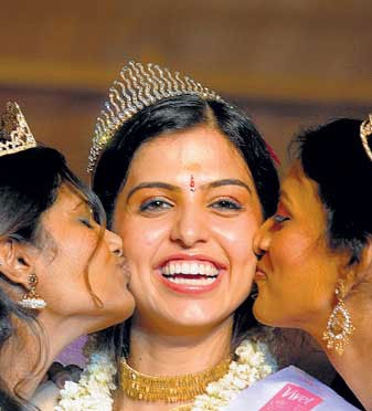 [Miss+Kerala+2009+(1).jpg]