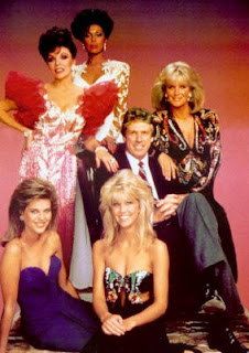 estilo de corte de cabello y moda de los 80s. moda de cabello y ropa de los 80s
