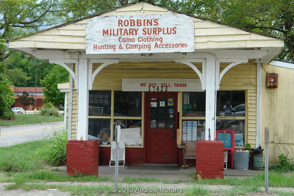 Urban Decay Lee Hall Village, Virginia