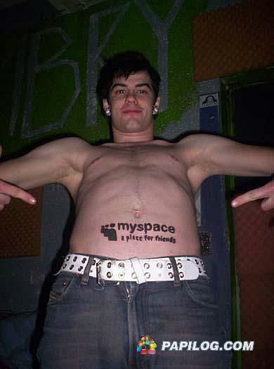 [geek-tattoo-17.jpg]