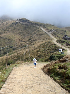 Already high up, this cobbled road leads to the entrance of the Singalilia National Park