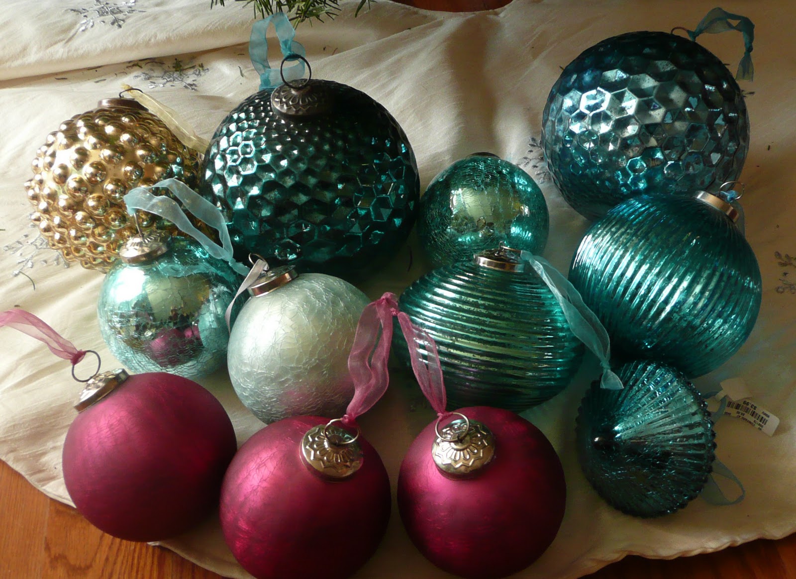 Viva Cindy Indian Glass Christmas Tree Ornaments