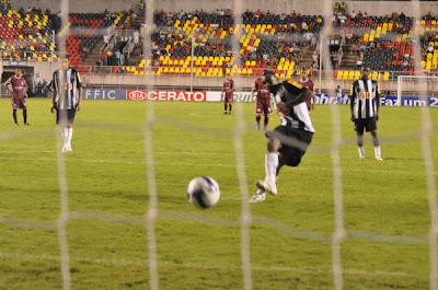 2386 - Ele fez chover...