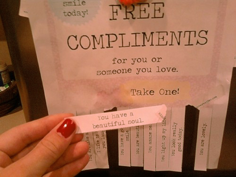 je-su-compliments-for-free