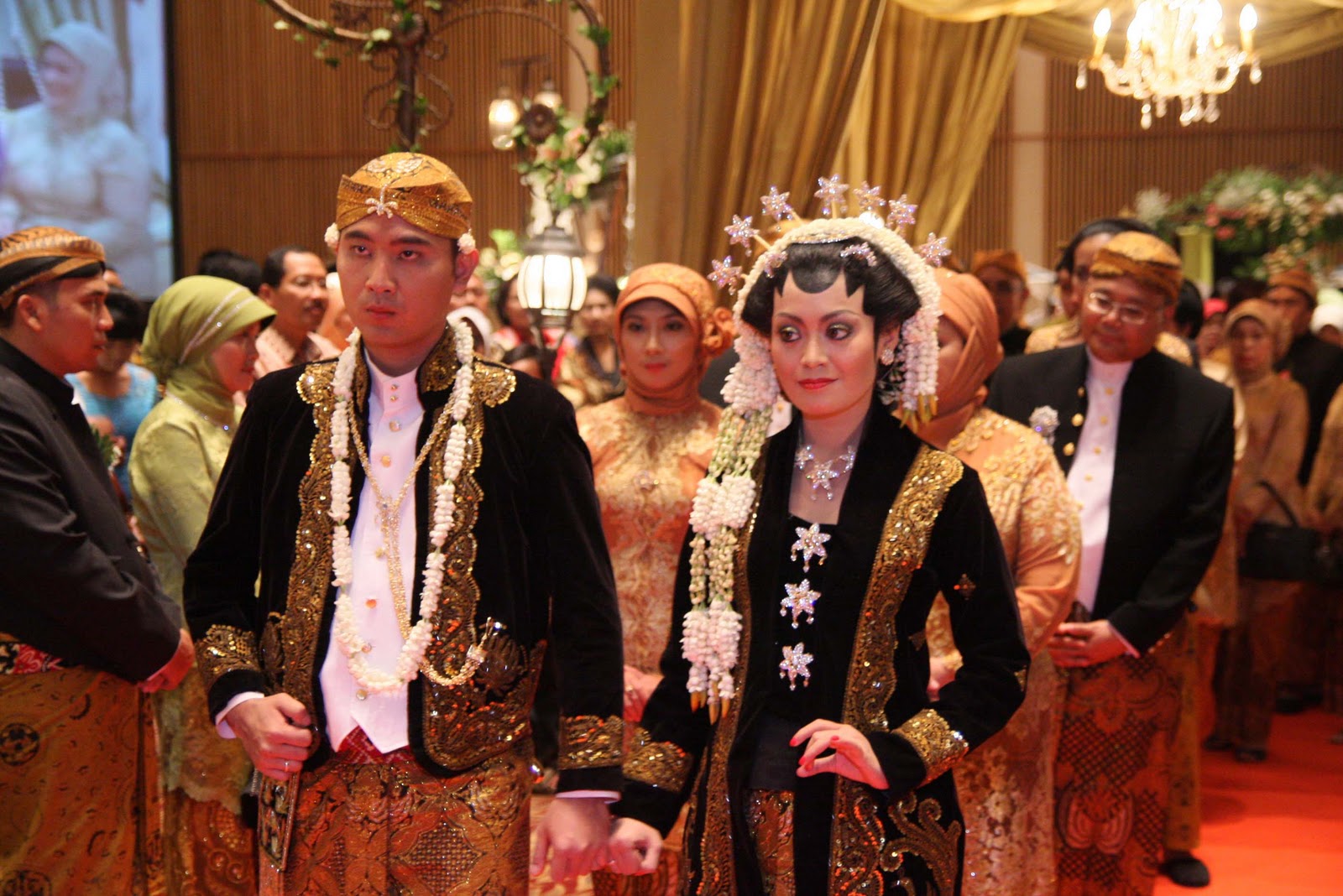 seragam pengiring pengantin satu warna