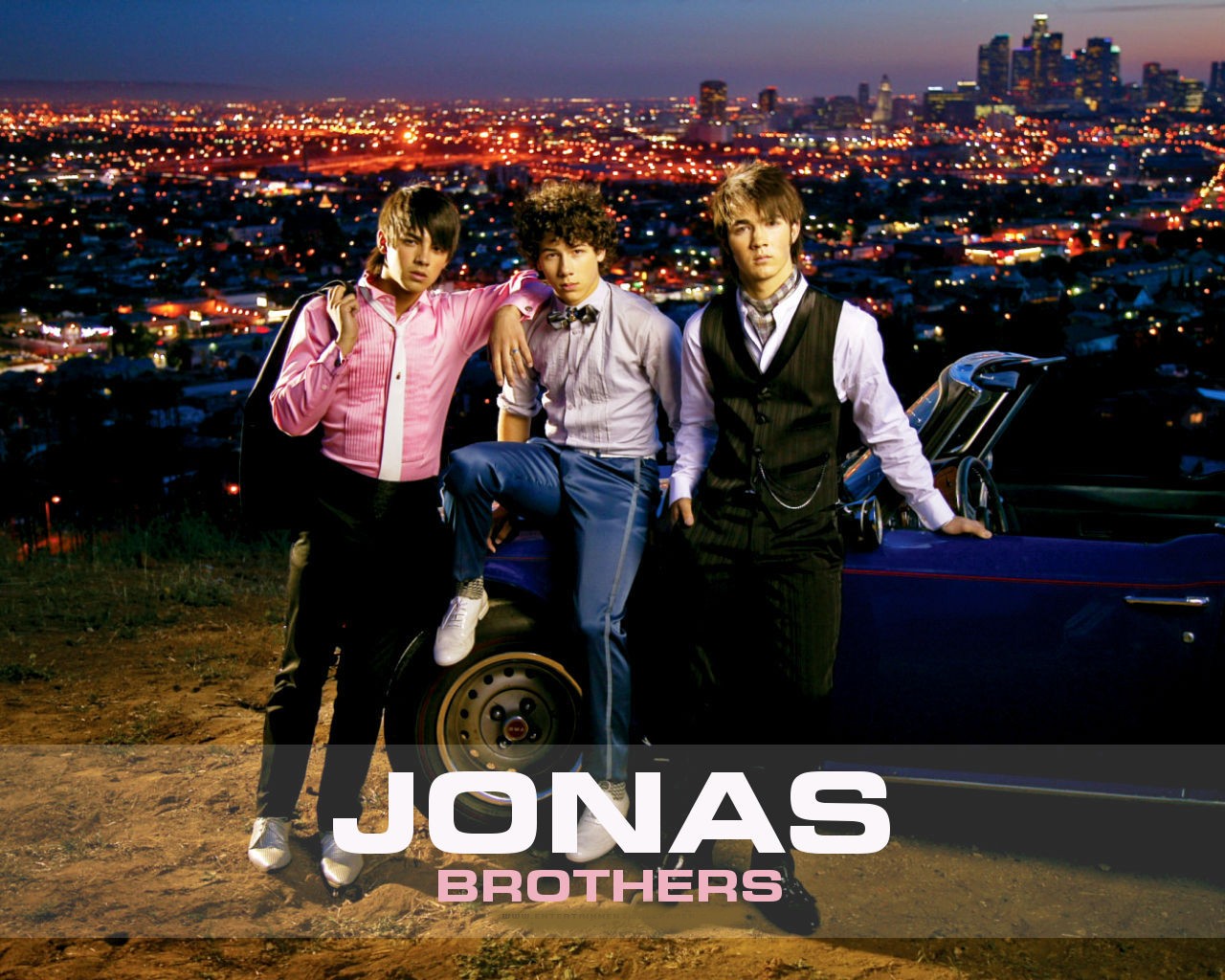 [jonas_brothers08.jpg]