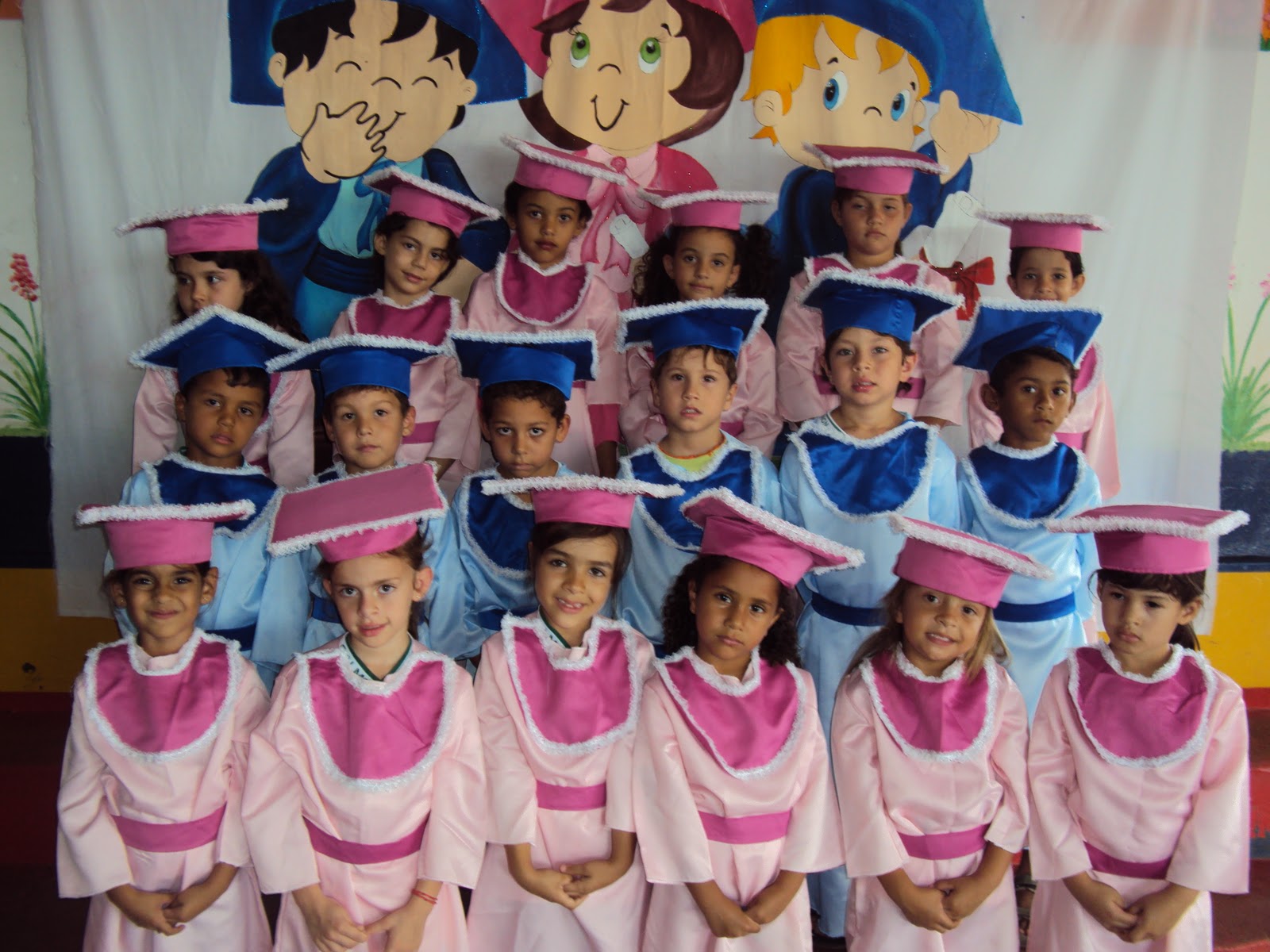 A Comissão De Formatura De Certa Turma