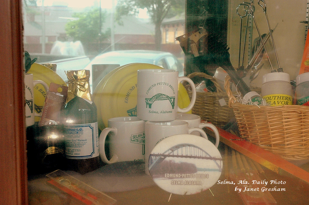 [Selma+Souvenirs.jpg]