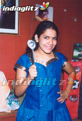 Hot Cinema Blog Girls In Pavadai Chattai Dress Photos 