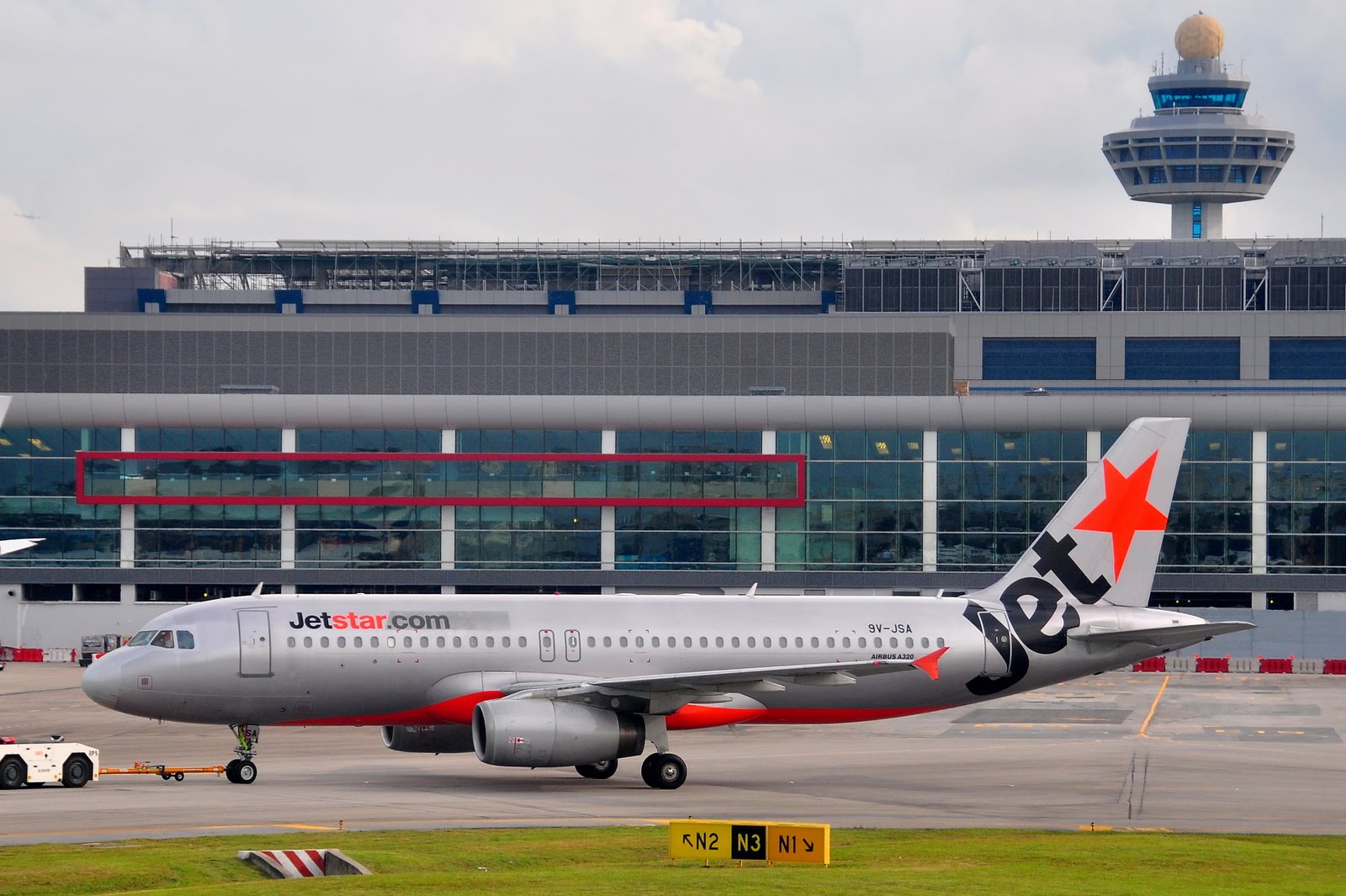 Aeroplane spotting (Photograph) Jetstar Asia Airbus A320232 (9VJSA