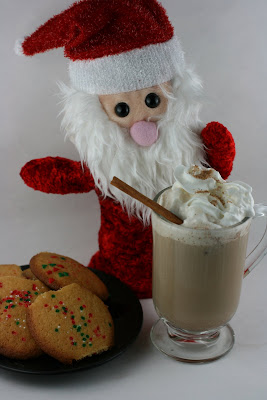 Santa doesn't want plain ol' milk this year, he wants Gingerbread Latte, made in the CrockPot Slow Cooker! This easy recipe is great for chilly mornings or for entertaining.