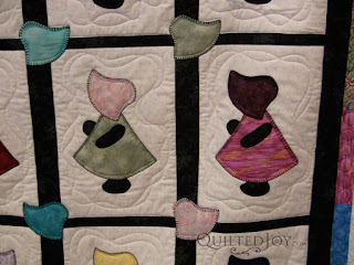 Sunbonnet Sue with custom quilting by Angela Huffman - QuiltedJoy.com